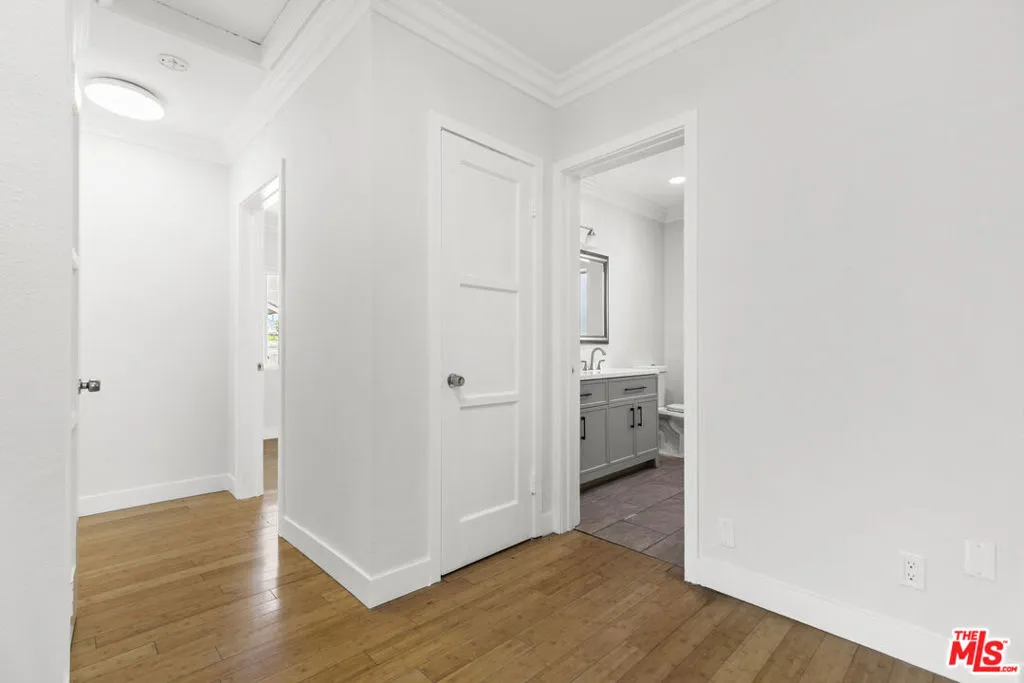 10823 Cantara Street, Sun Valley, California 91352 home-pic-10