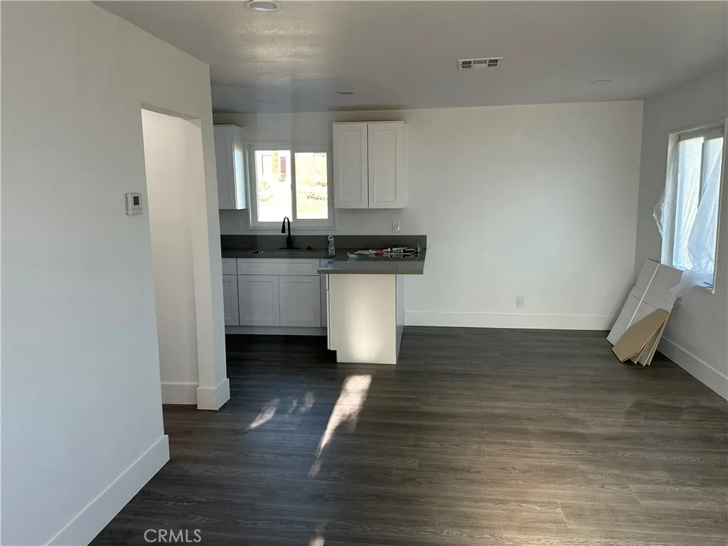 15059 Tatum Court, Victorville, California 92395 home-pic-3