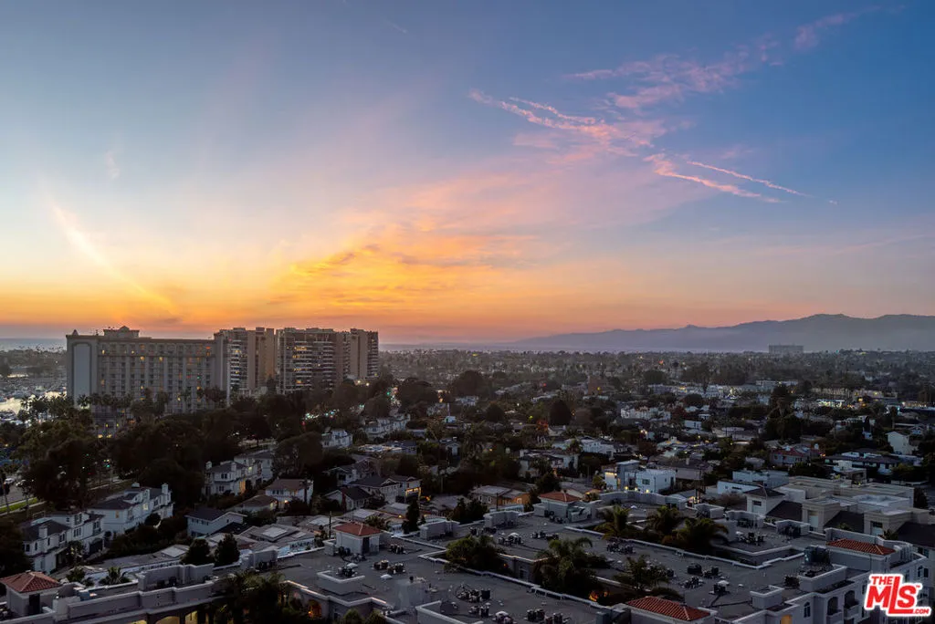 13700 Marina Pointe Drive 1520, Marina Del Rey, California 90292 home-pic-0