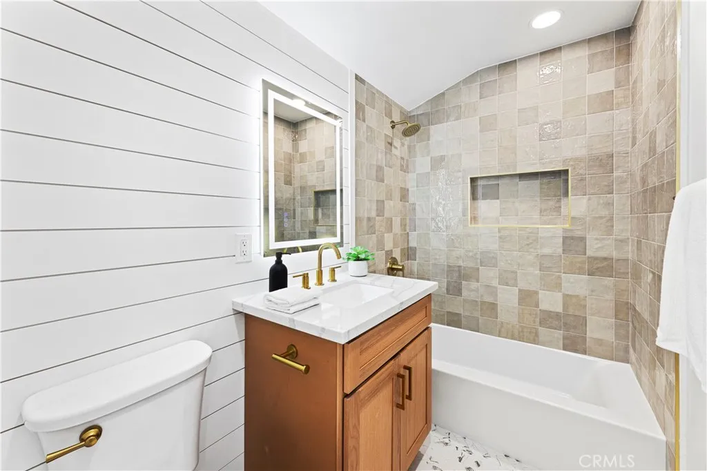 1413 S Loara, Anaheim, California 92802 home-pic-40