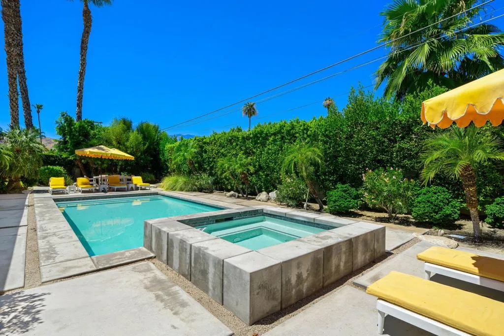 623 Desert Way, Palm Springs, California 92264 home-pic-20