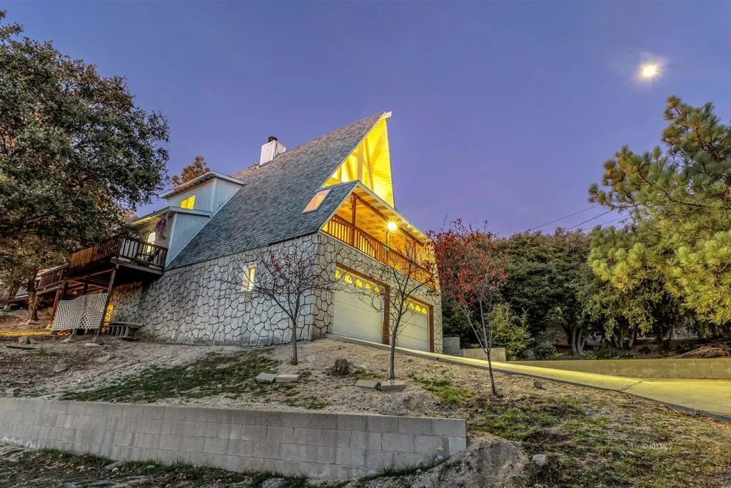 26750 Saunders Meadow Road 775, Idyllwild, California 92549 home-pic-1