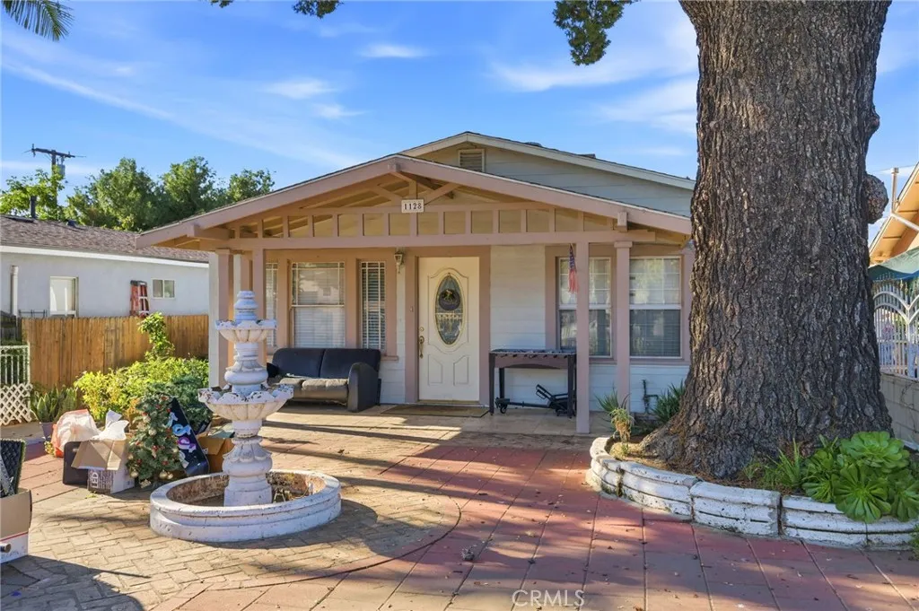 1128 7th, San Fernando, California 91340 home-pic-0