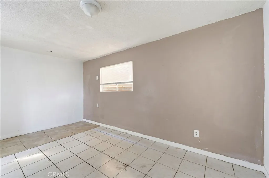 1128 7th, San Fernando, California 91340 home-pic-8