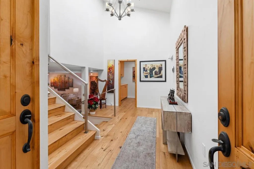 2047 Caminito Circulo Norte, La Jolla, California 92037 home-pic-7