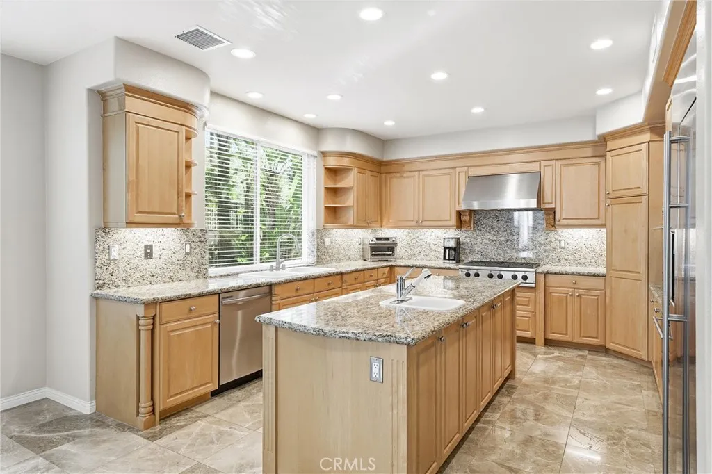 19950 Via Natalie, Yorba Linda, California 92887 home-pic-10