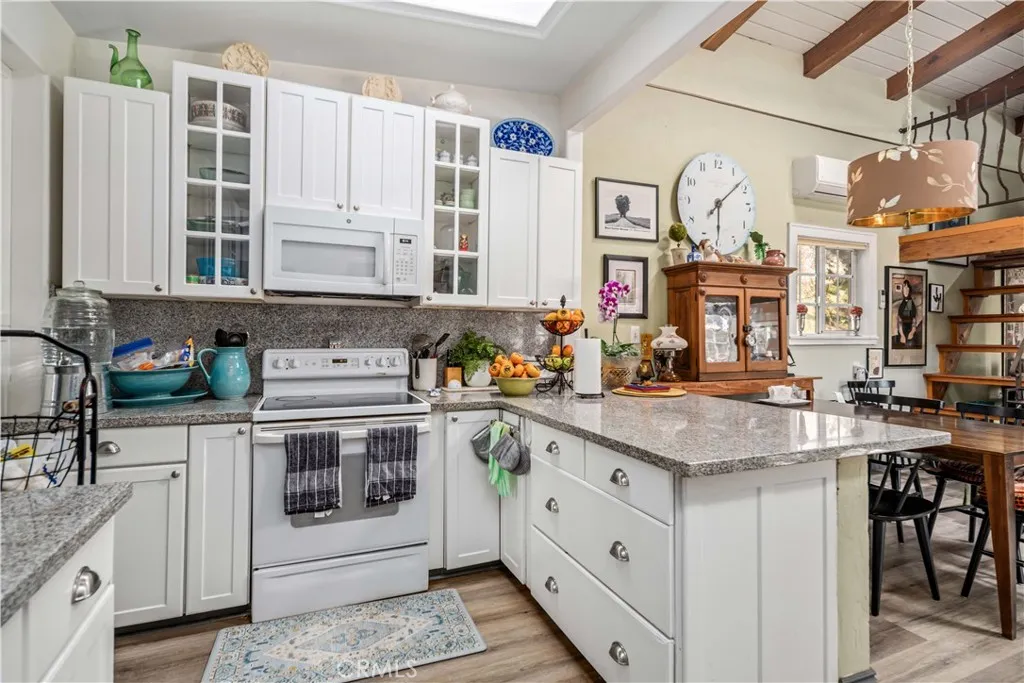 16029 Calle Hermosa, Green Valley, California 91390 home-pic-15