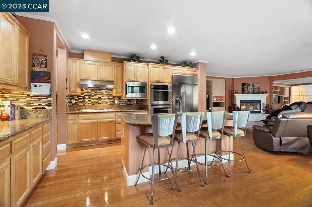 995 Rosehedge Ct, Concord, California 94521 home-pic-19