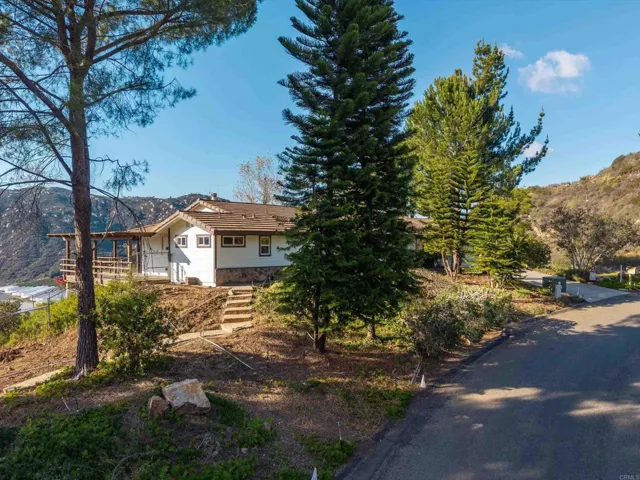 26332 Sky Drive, Escondido, California 92026