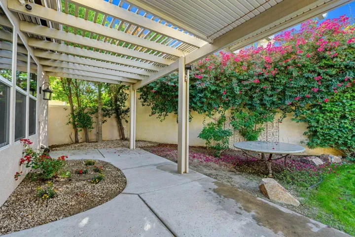 37-web-or-mls-CBLewisRd_OPMG_1225_034