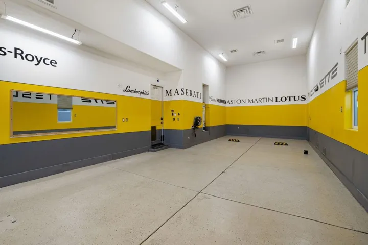 50-web-or-mls-CBLewisRd_OPMG_1225_047