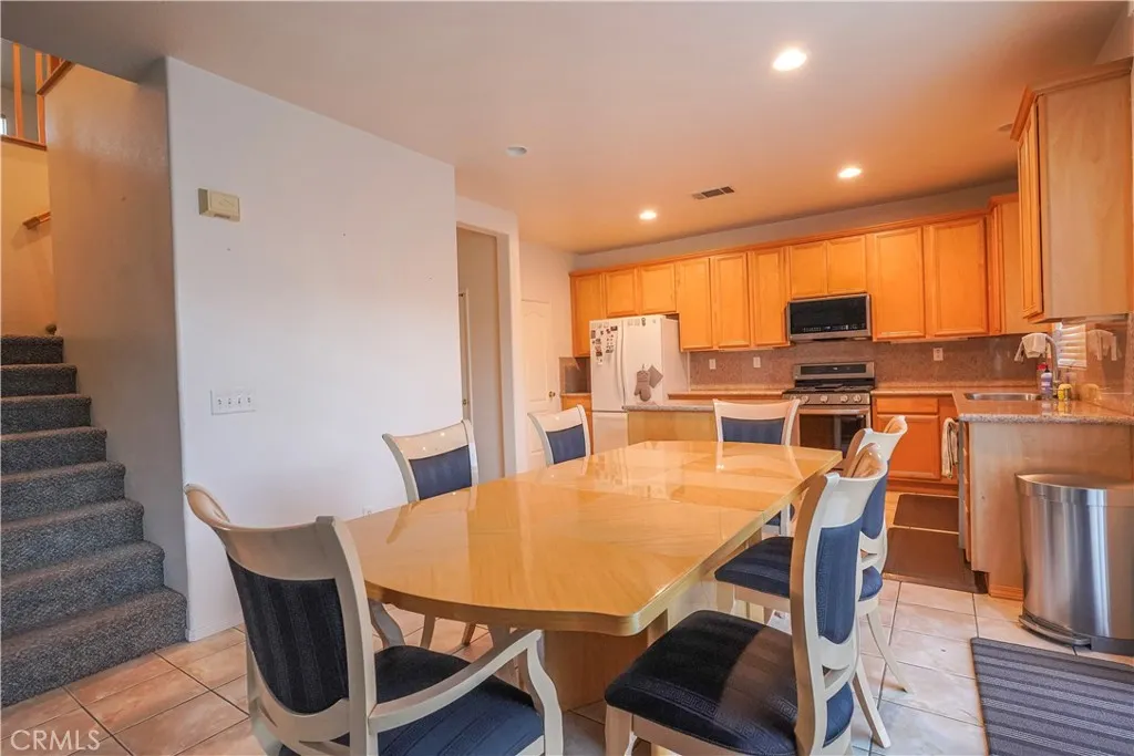 15133 Pasture, Victorville, California 92394 home-pic-14