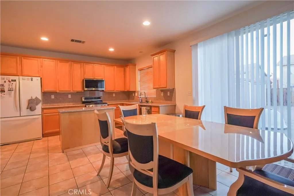 15133 Pasture, Victorville, California 92394 home-pic-12