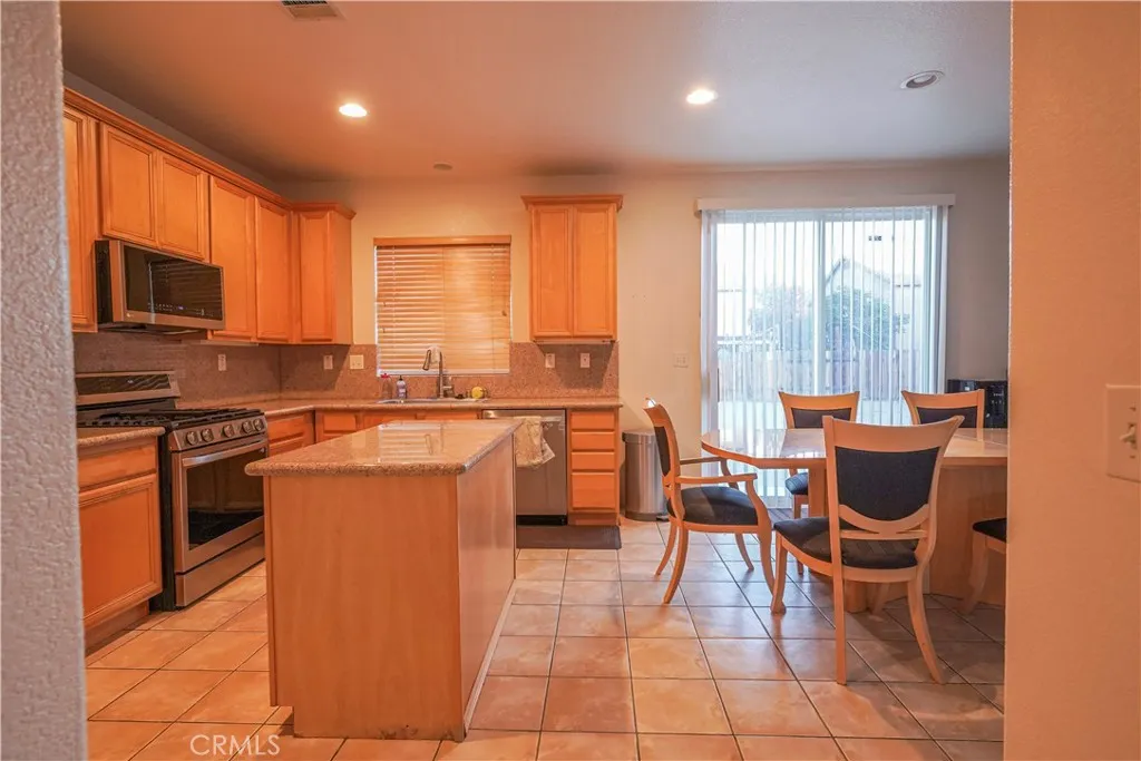 15133 Pasture, Victorville, California 92394 home-pic-16