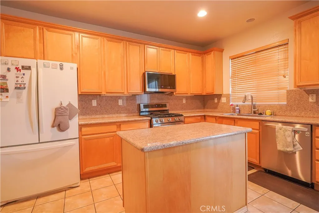 15133 Pasture, Victorville, California 92394 home-pic-15