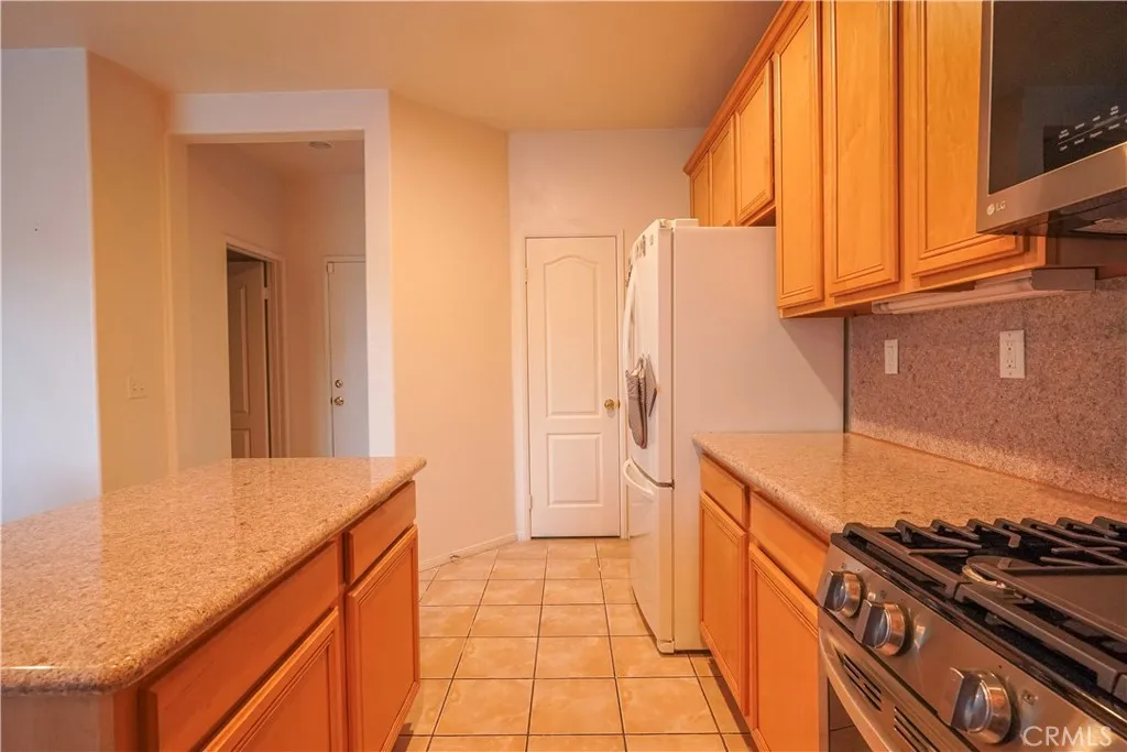 15133 Pasture, Victorville, California 92394 home-pic-21
