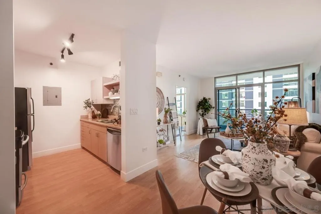 425 W W Beech St 1353, San Diego, California 92101 home-pic-4