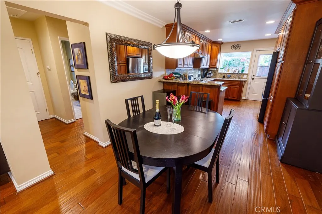 17726 Martha St., Encino, California 91316 home-pic-4