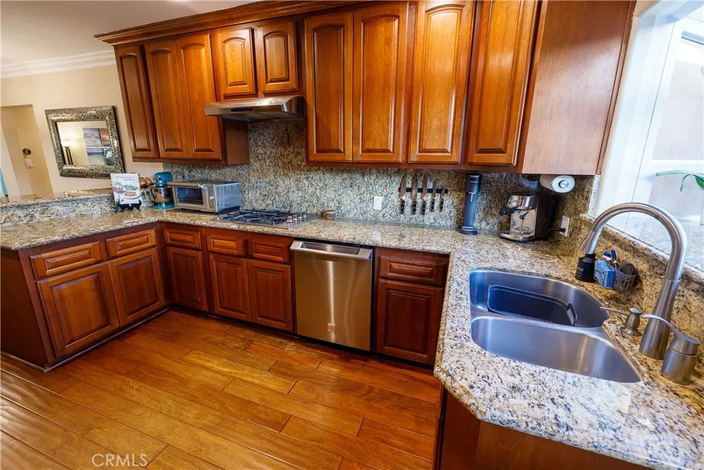 17726 Martha St., Encino, California 91316 home-pic-6