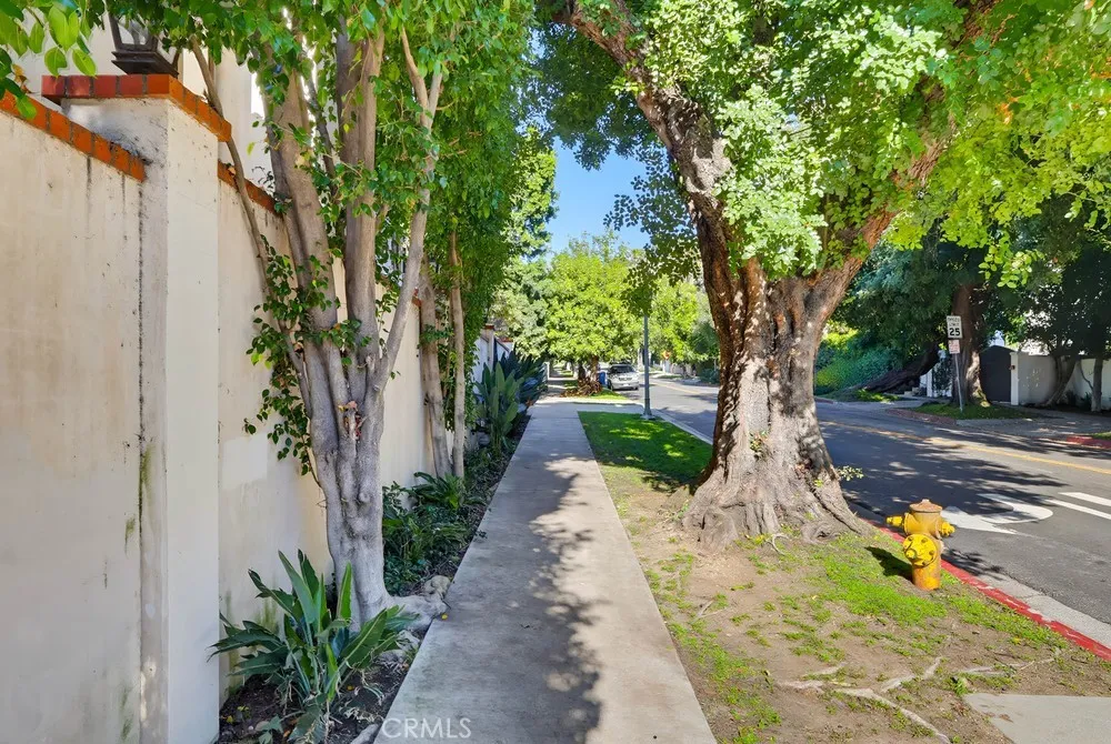 1805 Outpost Drive, Los Angeles, California 90068 home-pic-64