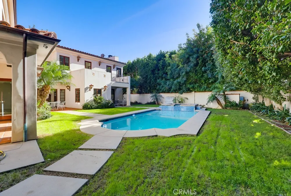 1805 Outpost Drive, Los Angeles, California 90068 home-pic-4