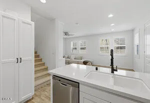401 Castiano Street, Camarillo, California 93012 home-pic-4