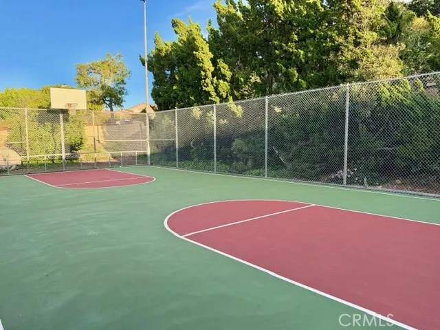 Mira Verdes Basketball Court