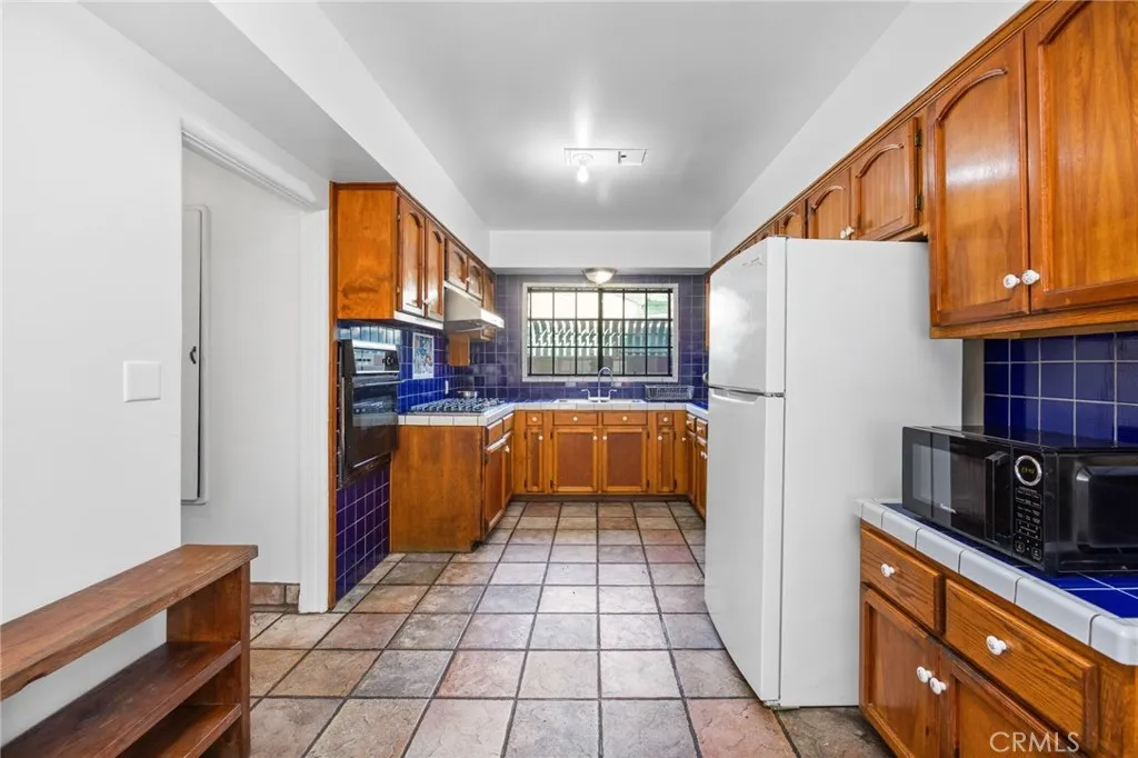 761 S Bluff Street, Montebello, California 90640 home-pic-3