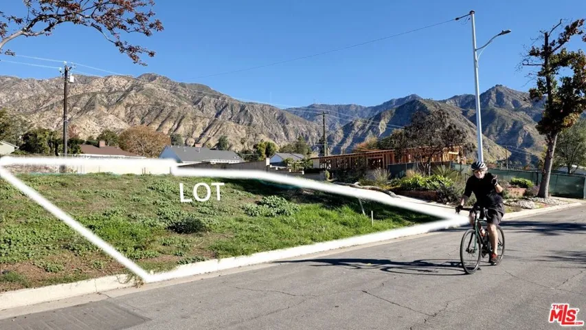 1685 E Calaveras Street, Altadena, California 91001