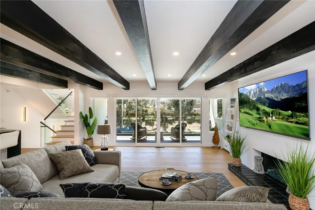 4651 Los Patos, Huntington Beach, California 92649 home-pic-11