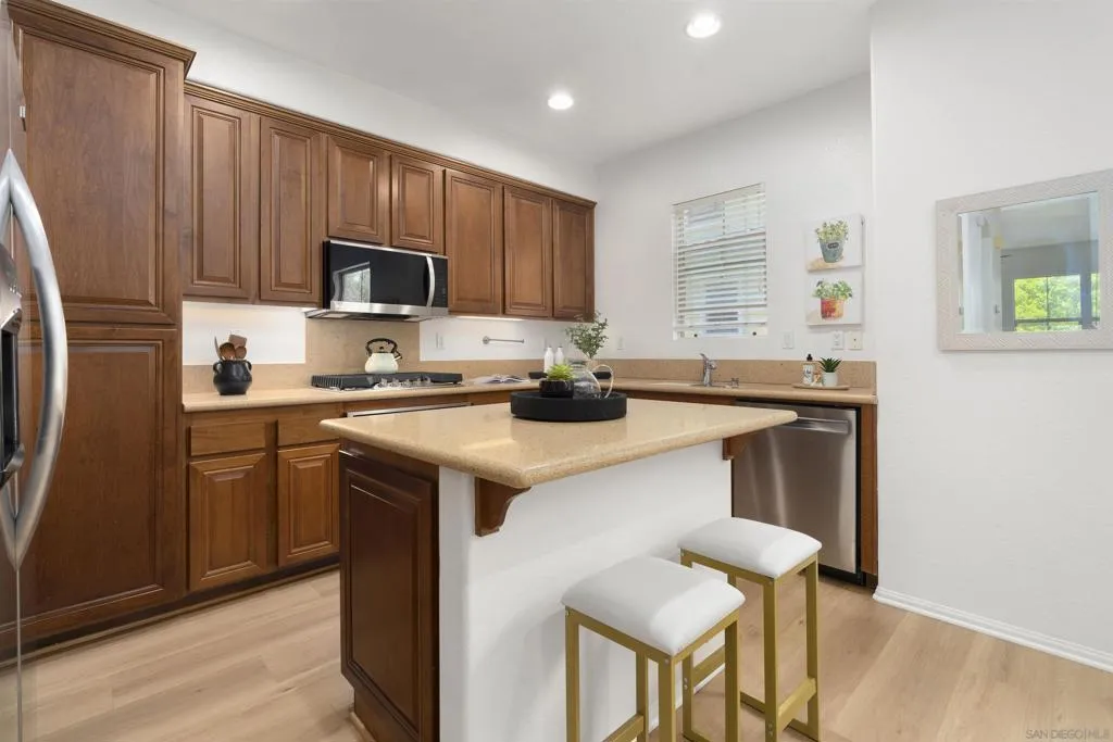 2517 Escala Circle, San Diego, California 92108 home-pic-17