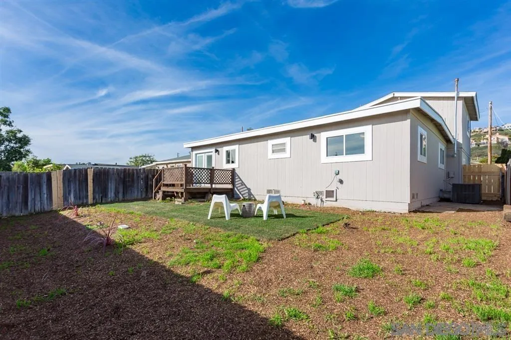 9745 Saint George St, Spring Valley, California 91977 home-pic-26