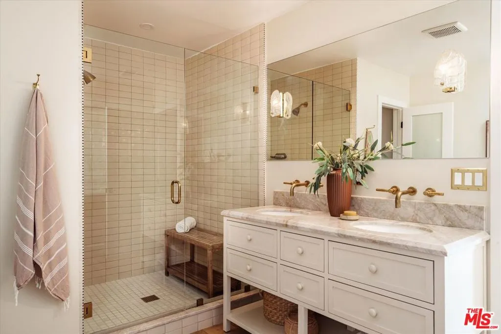 1410 Stanford Drive, Glendale, California 91205 home-pic-24