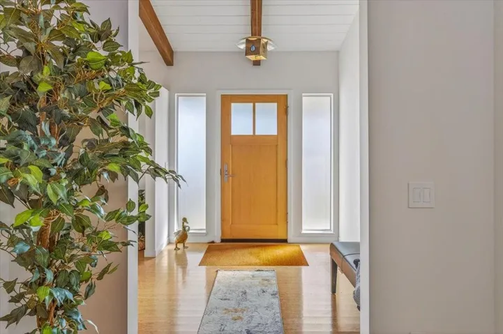 142 11th Street, Pacific Grove, California 93950
