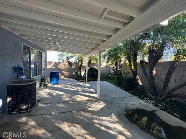 1343 W La Gloria, Rialto, California 92377 home-pic-12