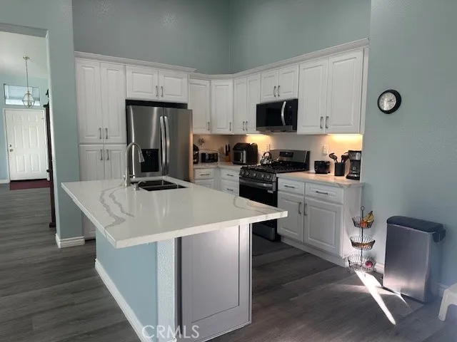 1343 W La Gloria, Rialto, California 92377 home-pic-6