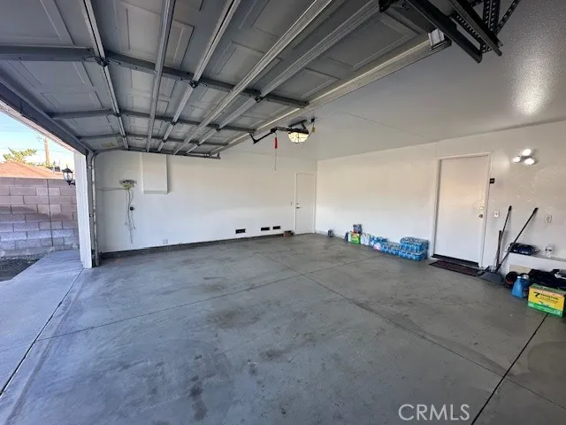 1343 W La Gloria, Rialto, California 92377 home-pic-19