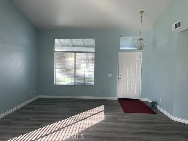 1343 W La Gloria, Rialto, California 92377 home-pic-3