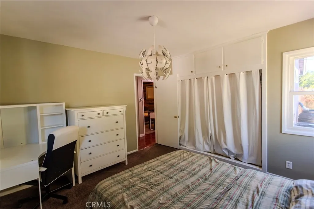 1724 Sombra Drive, Glendale, California 91208 home-pic-18