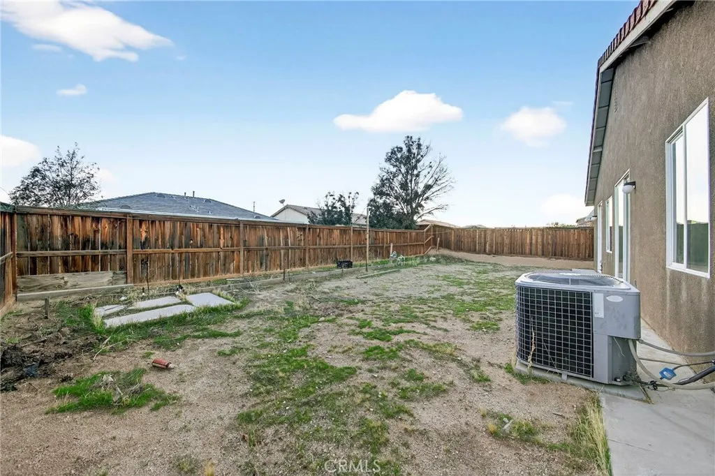 16649 Denham, Victorville, California 92395 home-pic-33