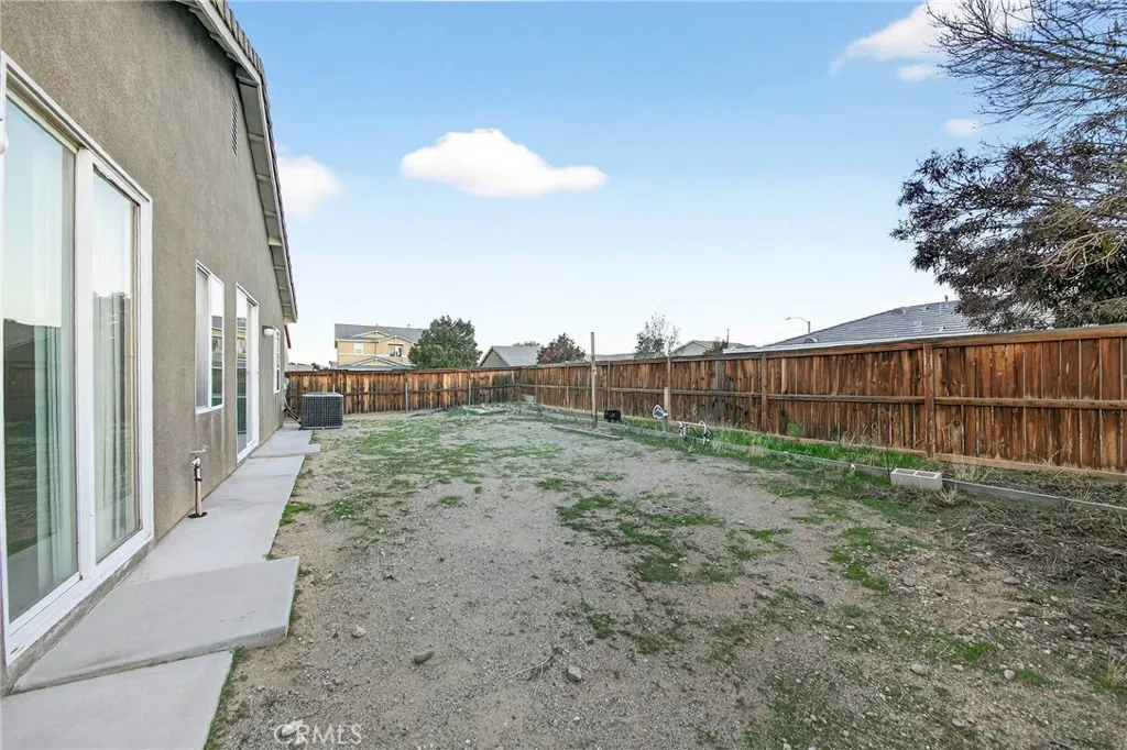 16649 Denham, Victorville, California 92395 home-pic-37