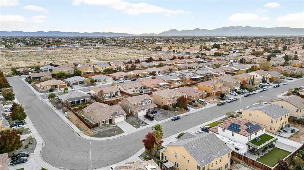 16649 Denham, Victorville, California 92395 home-pic-4
