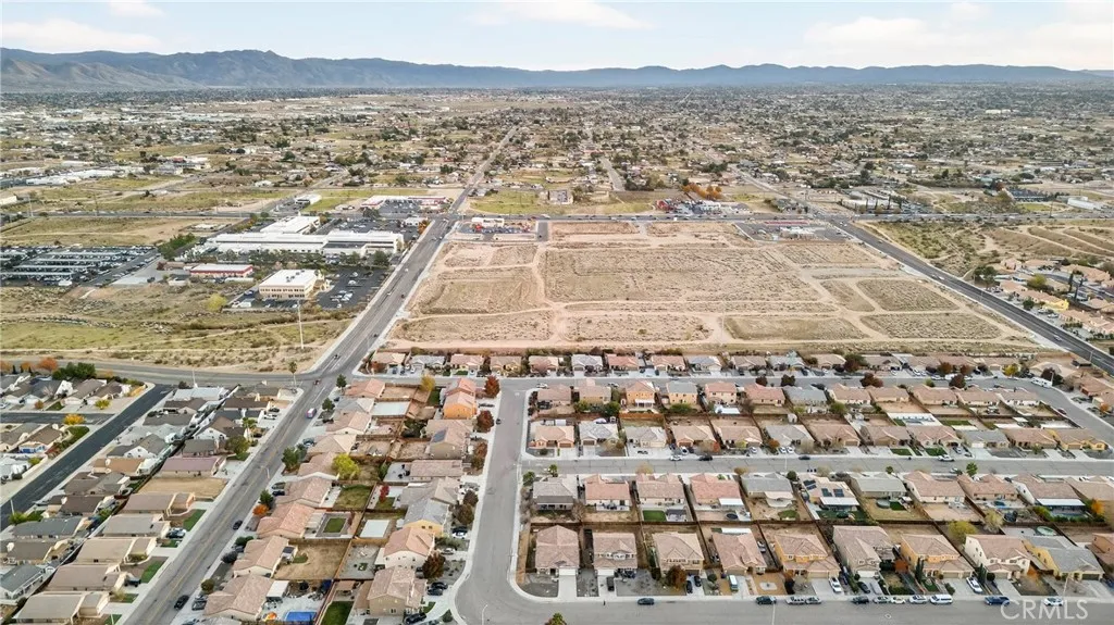 16649 Denham, Victorville, California 92395 home-pic-8