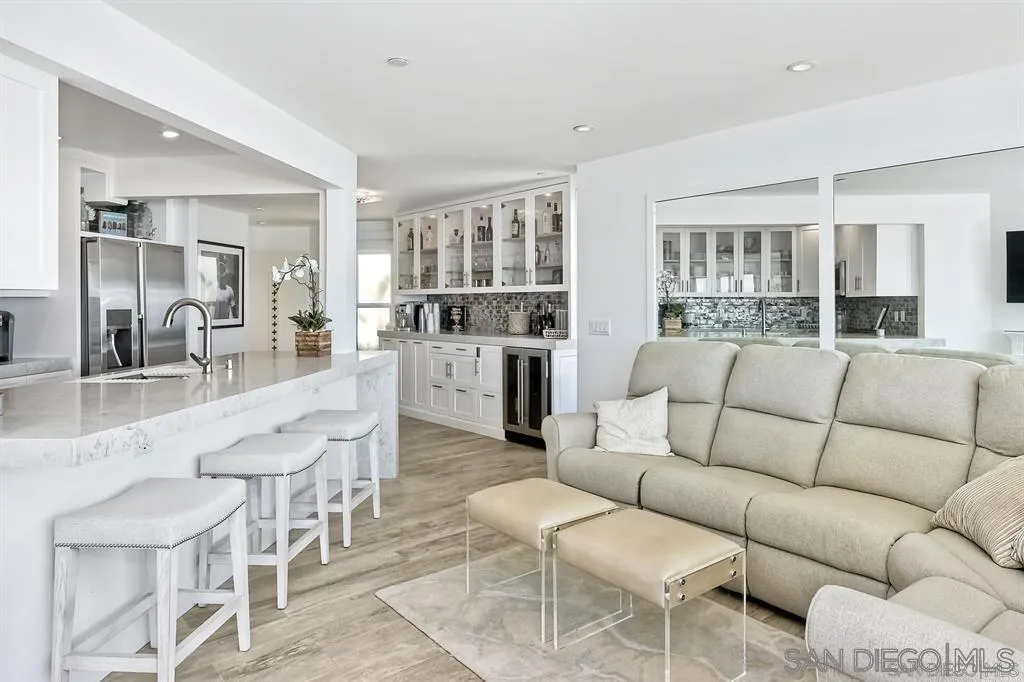 4465 Ocean Blvd Unit 1, San Diego, California 92109 home-pic-10
