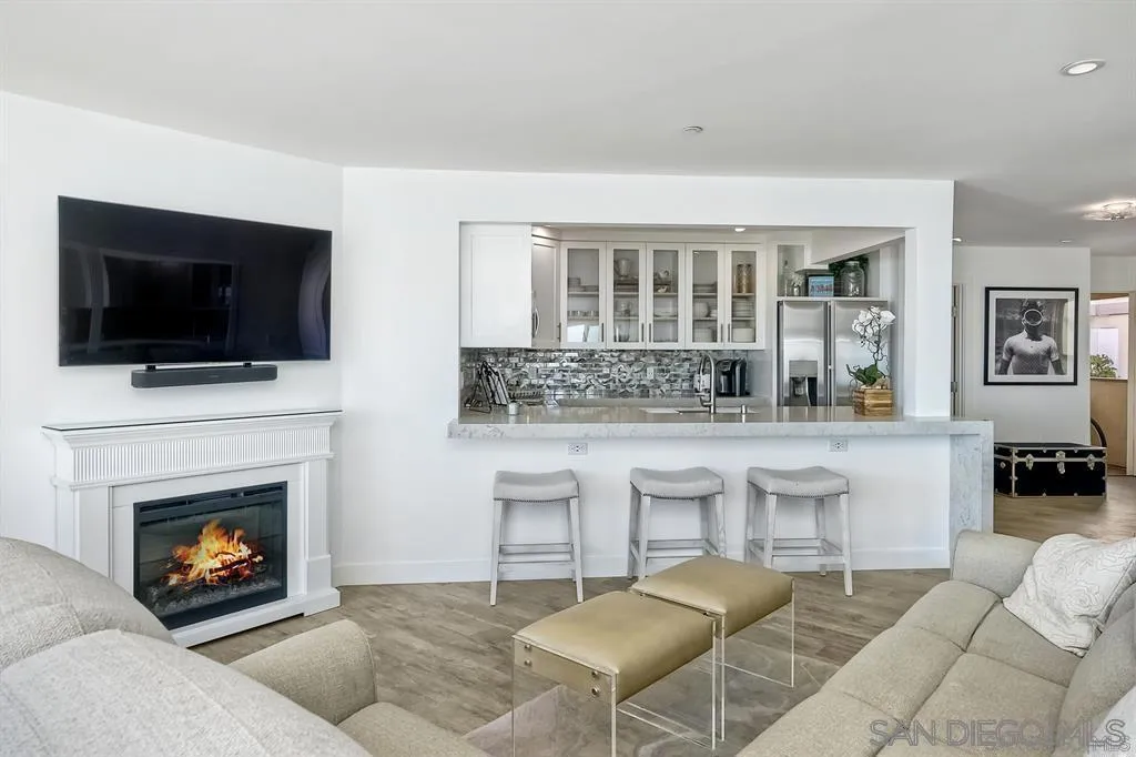 4465 Ocean Blvd Unit 1, San Diego, California 92109 home-pic-11