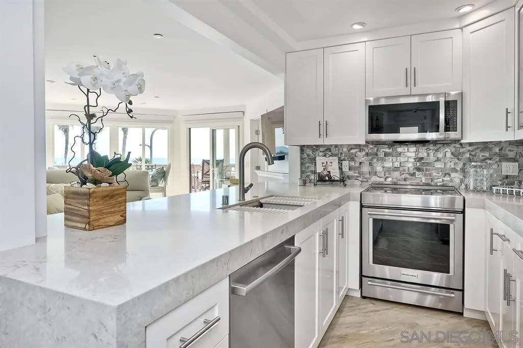 4465 Ocean Blvd Unit 1, San Diego, California 92109 home-pic-5