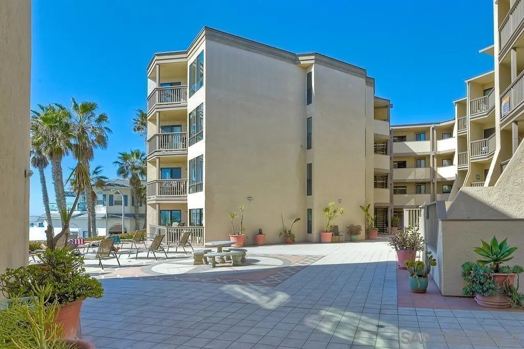 4465 Ocean Blvd Unit 1, San Diego, California 92109 home-pic-22