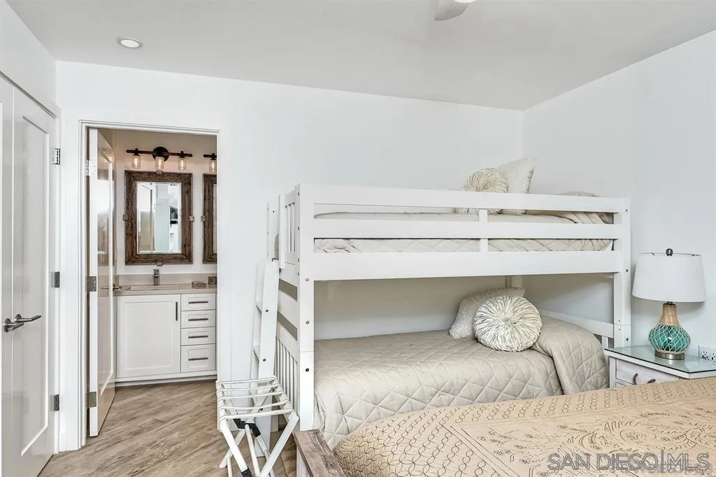 4465 Ocean Blvd Unit 1, San Diego, California 92109 home-pic-17