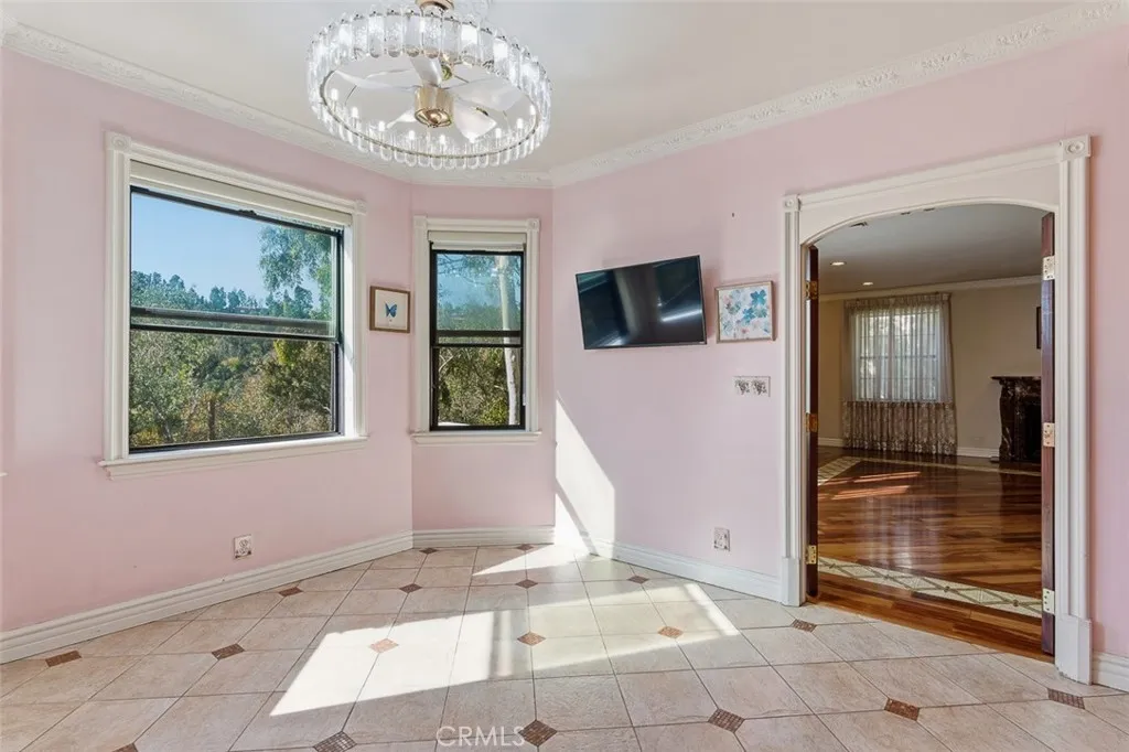 56 N Arroyo, Pasadena, California 91105 home-pic-16