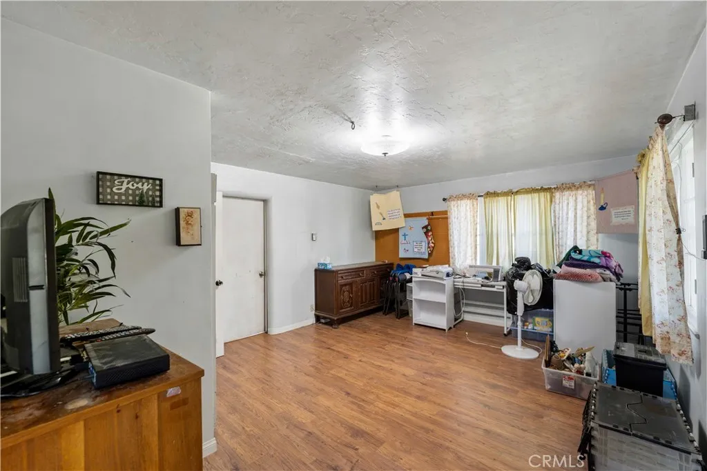 4295 Hitch Boulevard, Moorpark, California 93021 home-pic-15